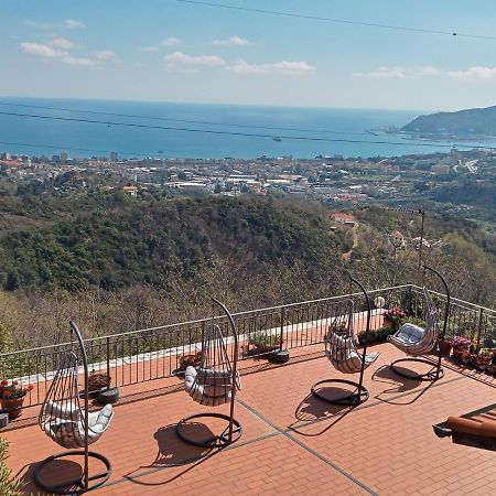 Casa Roberto B&B Savona Bagian luar foto