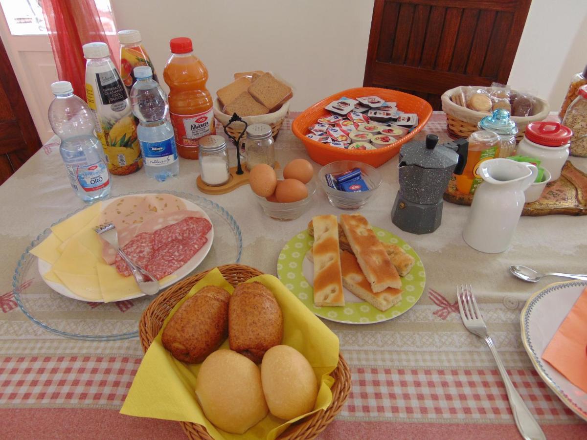 Casa Roberto B&B Savona Bagian luar foto